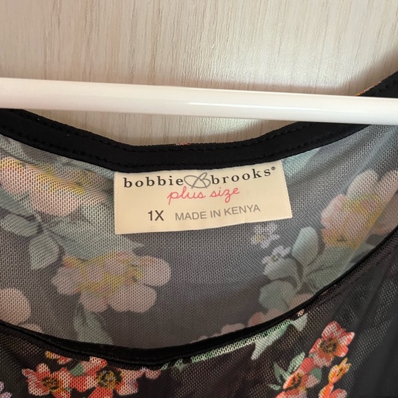 Bobbie Brooks 1X sleeveless top - Picture 3 of 4